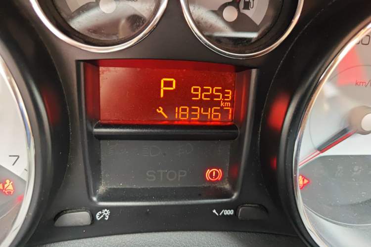 Used Peugeot 308 2013 1.6L Automatic YouShang Model Odometer Close Up