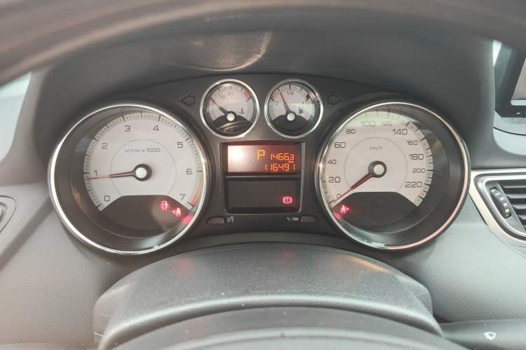 Used Peugeot 308 2013 1.6L Automatic YouShang Model Odometer Close Up
