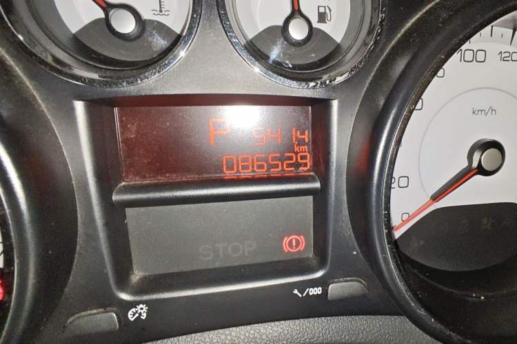 Used Peugeot 308 2013 1.6L Automatic Fashion Model Odometer Close Up