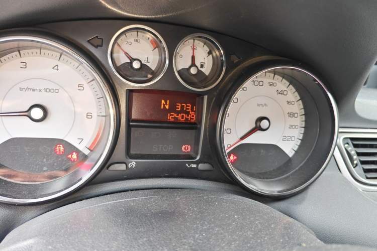 Used Peugeot 308 2013 1.6L Automatic YouShang Model Odometer Close Up