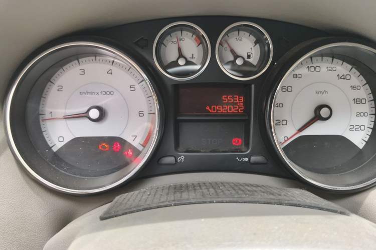 Used Peugeot 308 2013 1.6L Manual Fashion Model Odometer Close Up