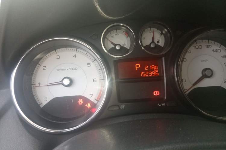 Used Peugeot 308 2013 1.6L Automatic Fashion Model Odometer Close Up