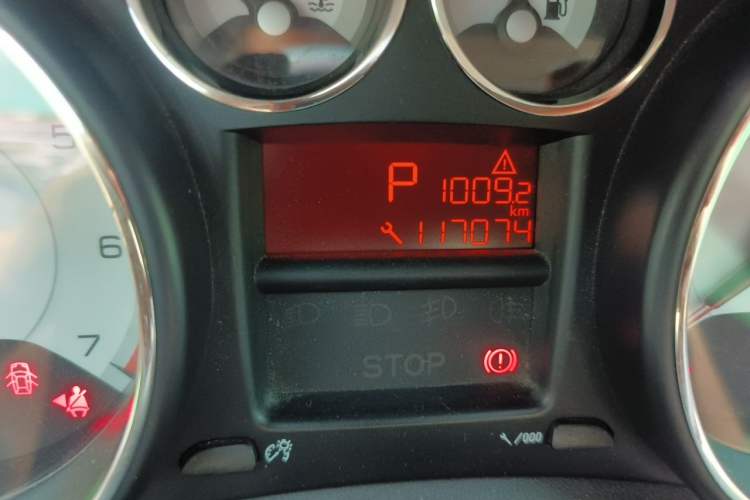 Used Peugeot 308 2013 1.6L Automatic YouShang Chen Kun Excellent Edition Odometer Close Up