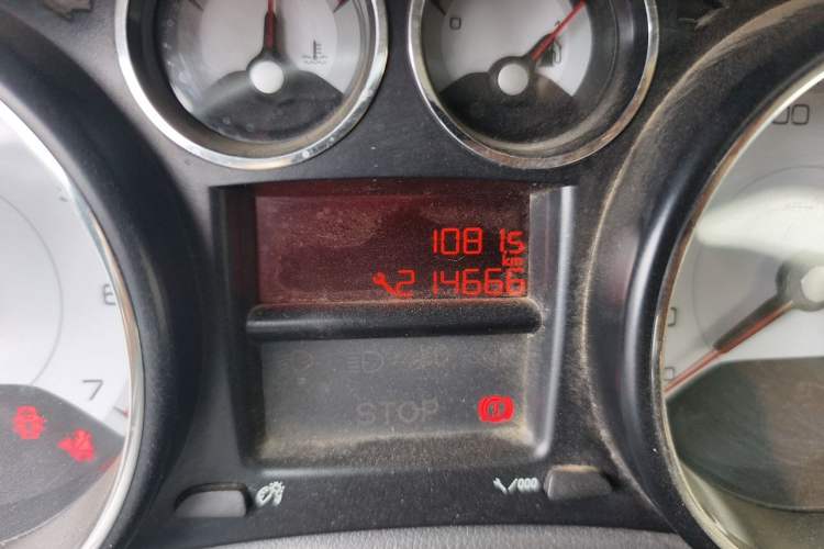 Used Peugeot 308 2013 1.6L Manual YouShang Model CNG Odometer Close Up