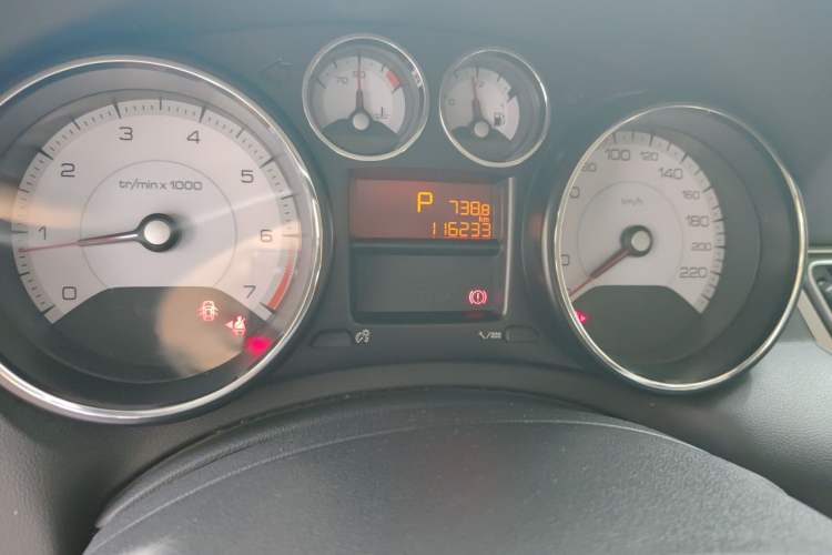 Used Peugeot 308 2013 1.6L Automatic YouShang Model Odometer Close Up