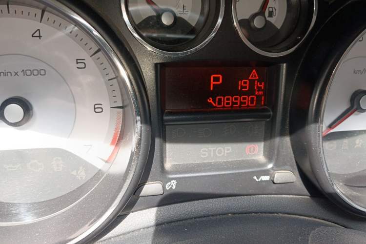Used Peugeot 308 2013 1.6L Automatic YouShang Model Odometer Close Up