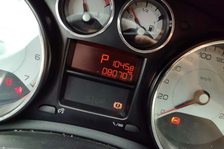 Used Peugeot 308 2013 1.6L Automatic YouShang Model Odometer Close Up