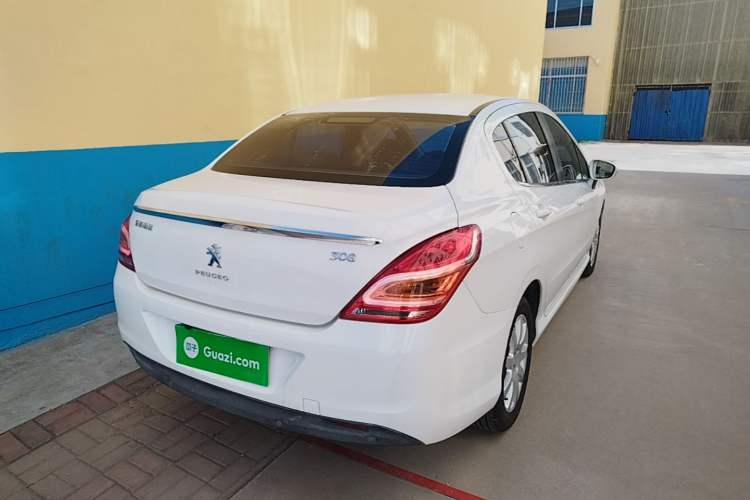 Used Peugeot 308 2013 1.6L Automatic Fashion Model Rear Right 45 Deg