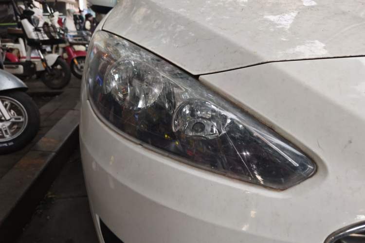 Used Peugeot 308 2013 1.6L Automatic Fashion Model Right Front Headlight