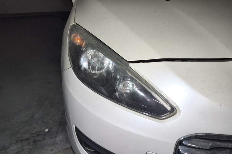 Used Peugeot 308 2013 1.6L Automatic YouShang Model Right Front Headlight