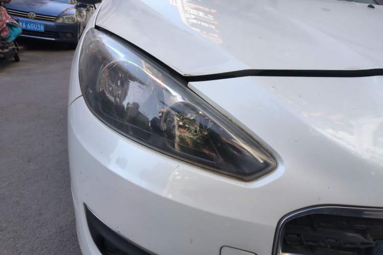 Used Peugeot 308 2013 1.6L Automatic YouShang Model Right Front Headlight