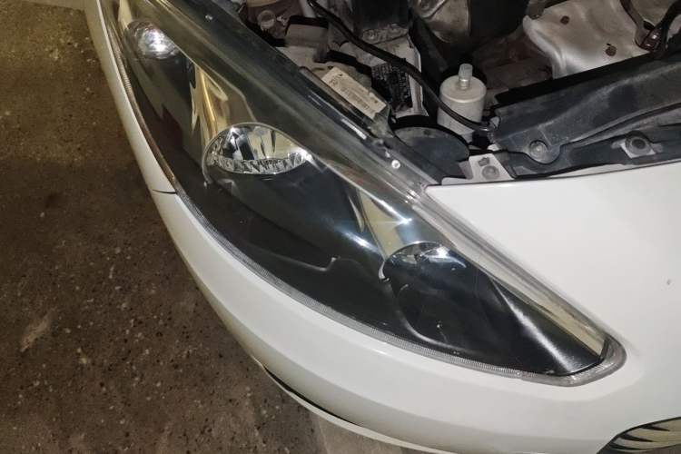 Used Peugeot 308 2013 1.6L Automatic YouShang Model Right Front Headlight