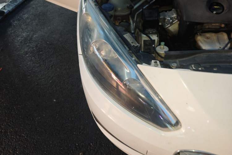 Used Peugeot 308 2013 1.6L Automatic Fashionable Chen Kun Excellent Edition Right Front Headlight