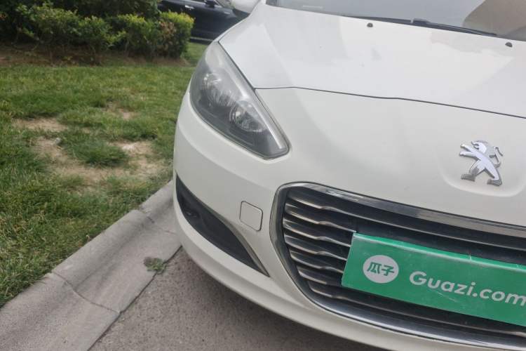 Used Peugeot 308 2013 1.6L Manual YouShang Model Right Front Headlight