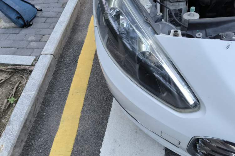 Used Peugeot 308 2013 1.6L Automatic Fashion Model Right Front Headlight