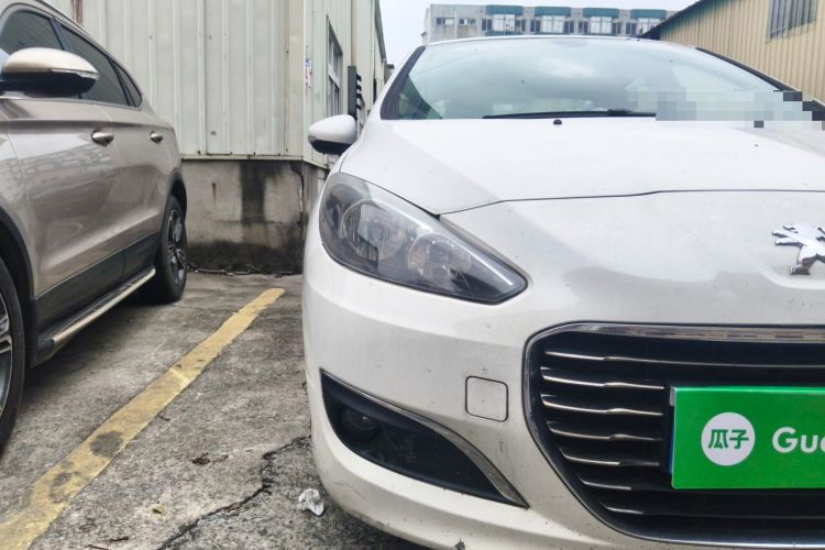 Used Peugeot 308 2013 1.6L Automatic YouShang Model Right Front Headlight