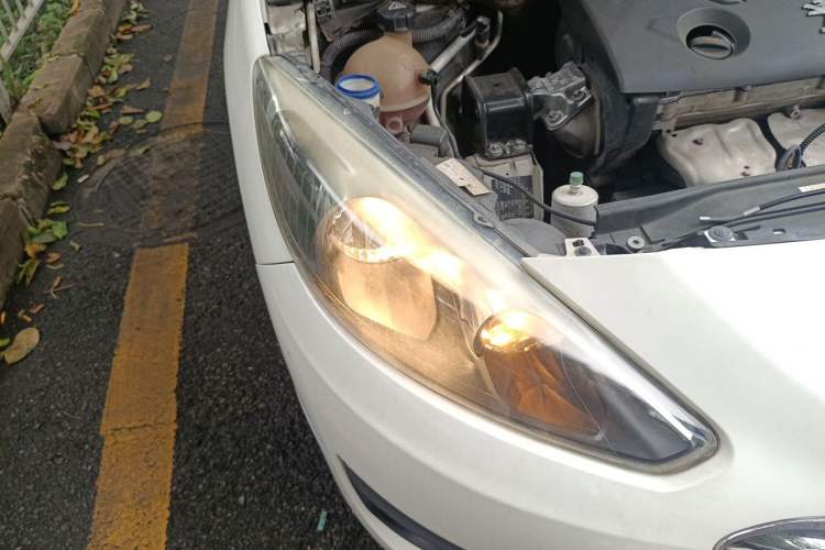 Used Peugeot 308 2013 1.6L Automatic YouShang Model Right Front Headlight