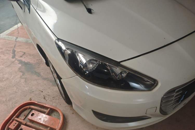 Used Peugeot 308 2013 1.6L Automatic YouShang Model Right Front Headlight