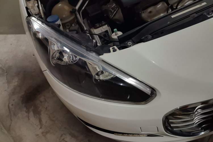 Used Peugeot 308 2013 1.6L Manual YouShang Model Right Front Headlight