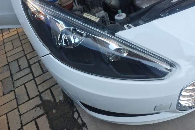 Used Peugeot 308 2013 1.6L Manual Fashion Model Right Front Headlight