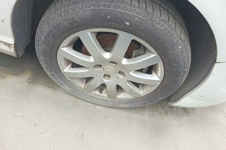 Used Peugeot 308 2013 1.6L Automatic Fashion Model Right Front Wheel Hub