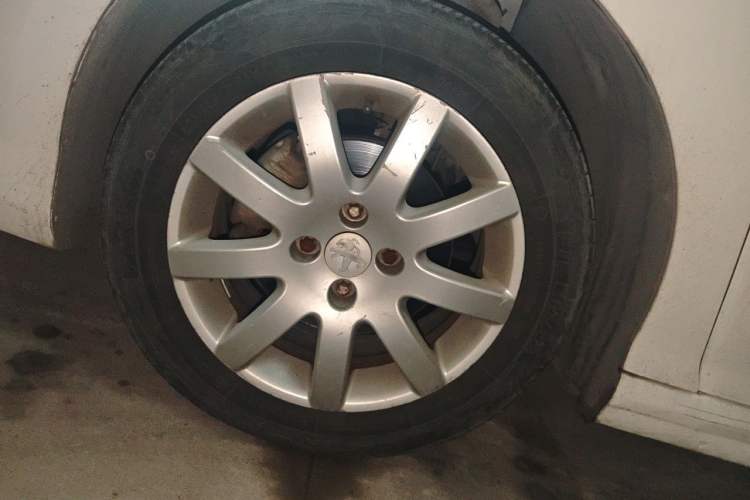 Used Peugeot 308 2013 1.6L Automatic YouShang Model Right Front Wheel Hub