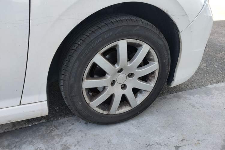 Used Peugeot 308 2013 1.6L Manual YouShang Model Right Front Wheel Hub