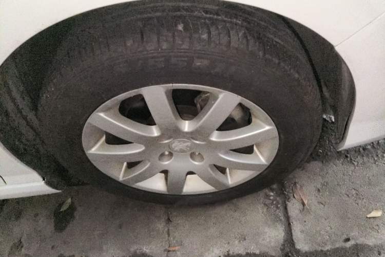 Used Peugeot 308 2013 1.6L Manual YouShang Model Right Front Wheel Hub