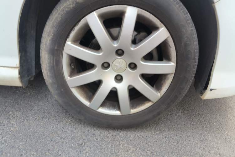 Used Peugeot 308 2013 1.6L Automatic YouShang Model Right Front Wheel Hub