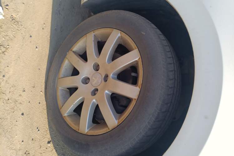 Used Peugeot 308 2013 1.6L Manual Fashion Model Right Front Wheel Hub