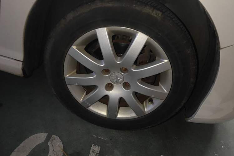 Used Peugeot 308 2013 1.6L Automatic YouShang Model Right Front Wheel Hub