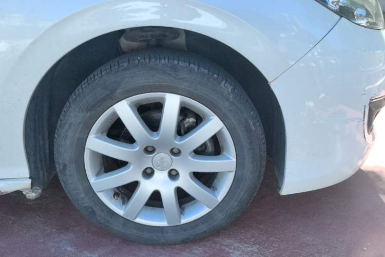 Used Peugeot 308 2013 1.6L Automatic YouShang Model Right Front Wheel Hub