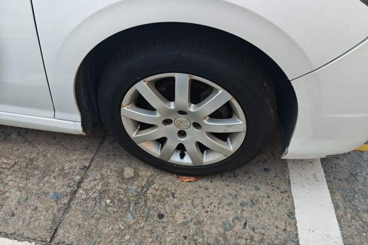 Used Peugeot 308 2013 1.6L Automatic YouShang Model Right Front Wheel Hub
