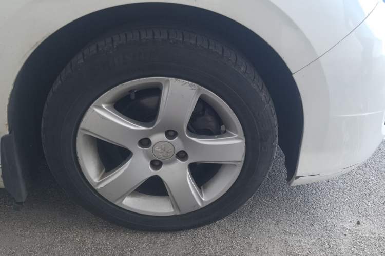 Used Peugeot 308 2013 1.6L Automatic YouShang Model Right Front Wheel Hub