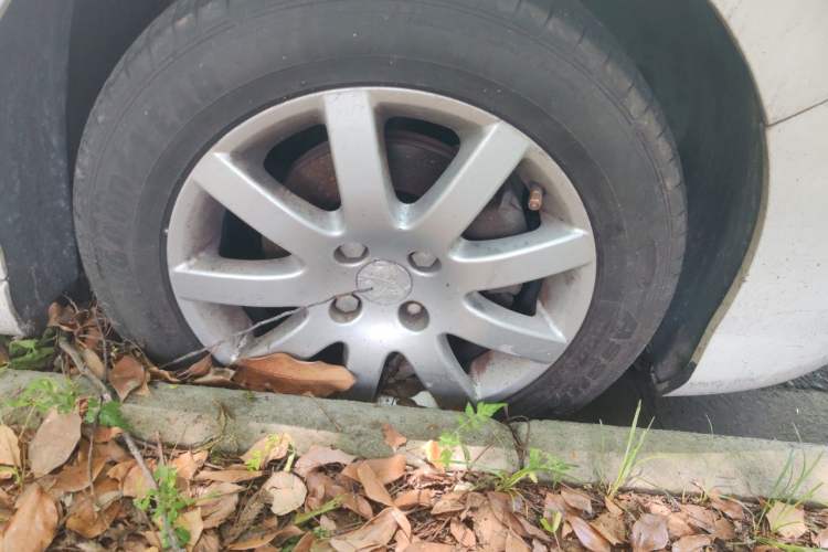 Used Peugeot 308 2013 1.6L Manual YouShang Model Right Front Wheel Hub