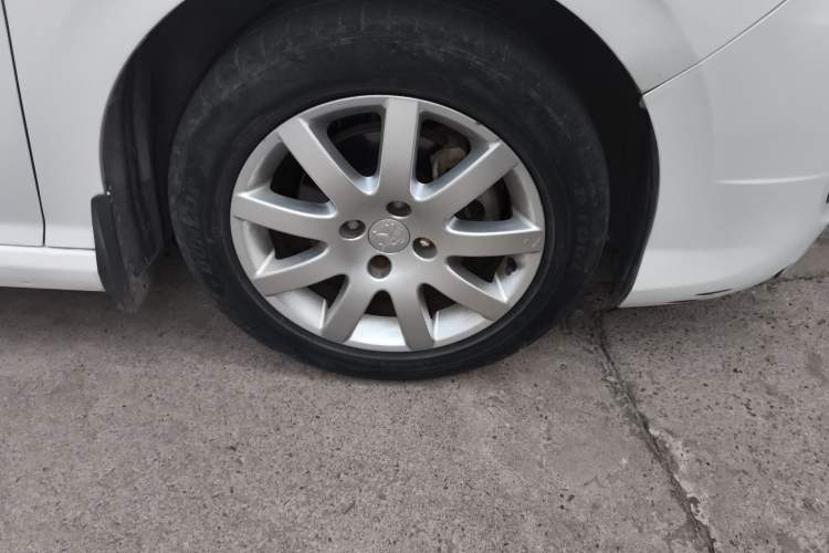 Used Peugeot 308 2013 1.6L Manual YouShang Model Right Front Wheel Hub