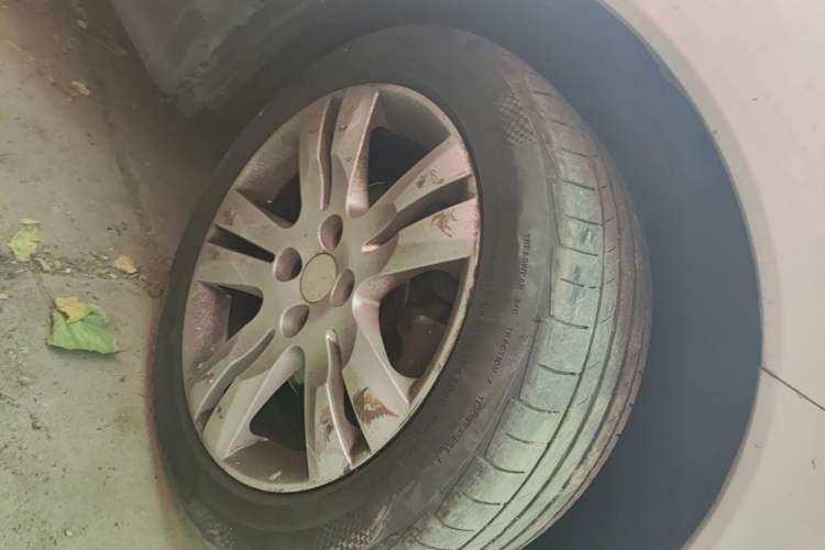 Used Peugeot 308 2013 2.0L Automatic Luxury Model Right Front Wheel Hub