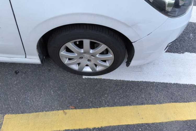 Used Peugeot 308 2013 1.6L Automatic Fashion Model Right Front Wheel Hub