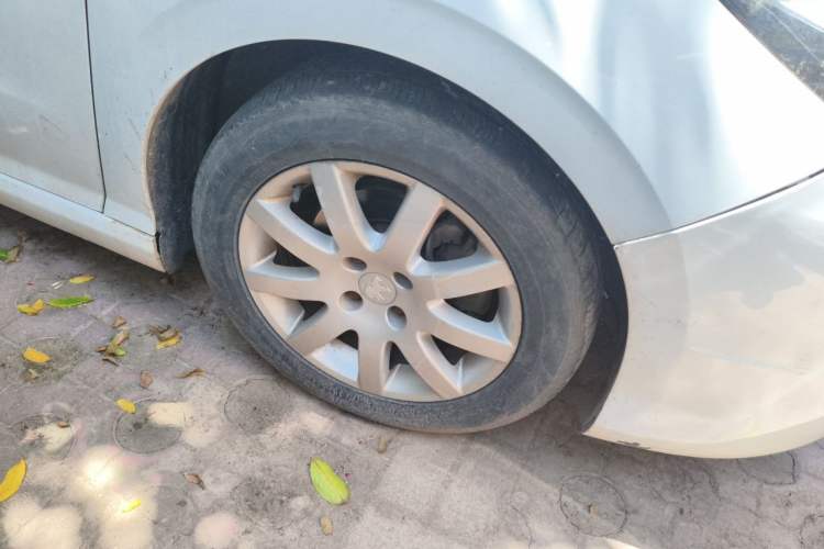 Used Peugeot 308 2013 1.6L Manual YouShang Model Right Front Wheel Hub