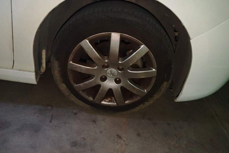 Used Peugeot 308 2013 1.6L Manual Fashion Model Right Front Wheel Hub