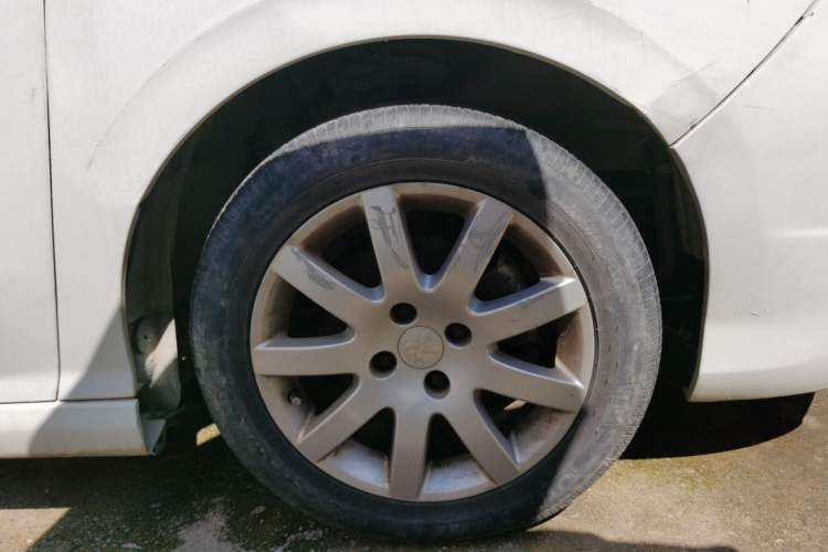 Used Peugeot 308 2013 1.6L Automatic YouShang Model Right Front Wheel Hub