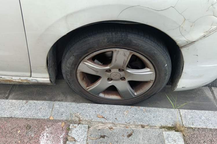 Used Peugeot 308 2013 1.6L Automatic YouShang Model Right Front Wheel Hub