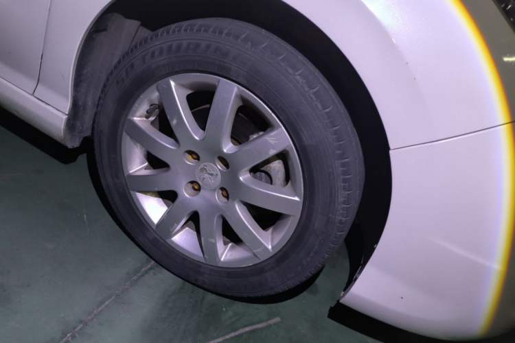 Used Peugeot 308 2013 1.6L Automatic YouShang Model Right Front Wheel Hub