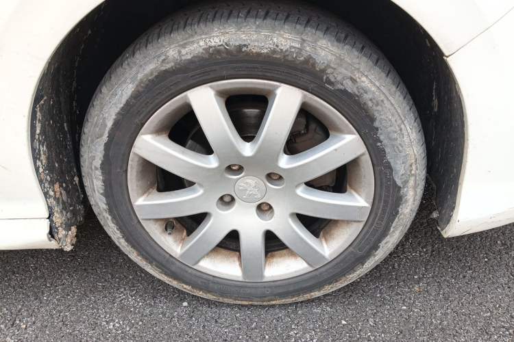 Used Peugeot 308 2013 1.6L Manual YouShang Model Right Front Wheel Hub