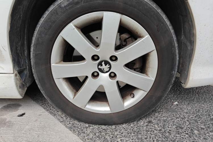 Used Peugeot 308 2013 1.6T SW Fashion Edition Right Front Wheel Hub