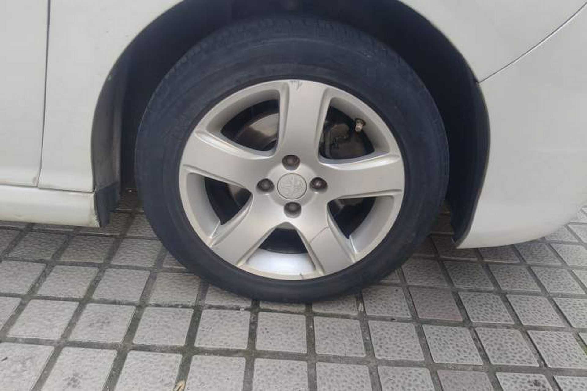 Used Peugeot 308 2013 1.6L Automatic YouShang Model Right Front Wheel Hub