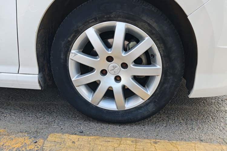 Used Peugeot 308 2013 1.6L Automatic YouShang Model Right Front Wheel Hub