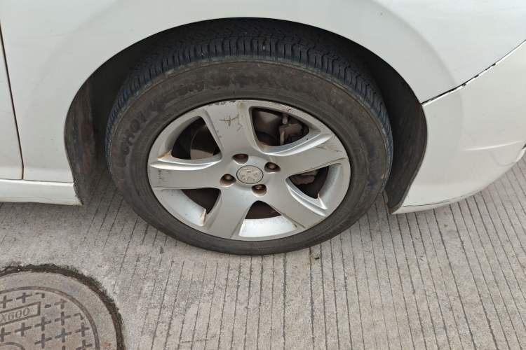 Used Peugeot 308 2013 1.6L Automatic YouShang Model Right Front Wheel Hub