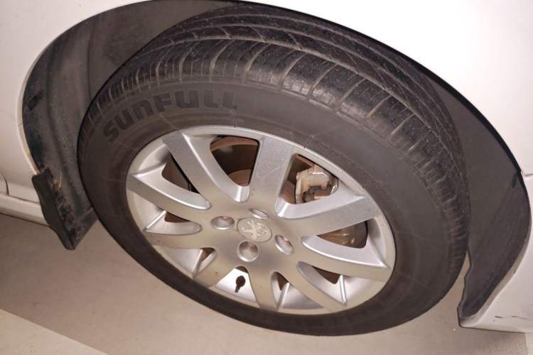 Used Peugeot 308 2013 1.6L Automatic YouShang Model Right Front Wheel Hub