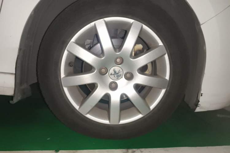 Used Peugeot 308 2013 1.6L Automatic Fashion Model Right Front Wheel Hub